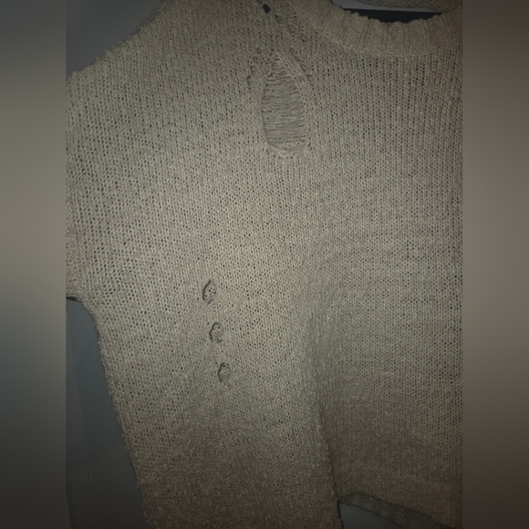 Umgee Womens Cream Crew Neck Sweater with Distressed Details EUC Size S - Picture 3 of 11